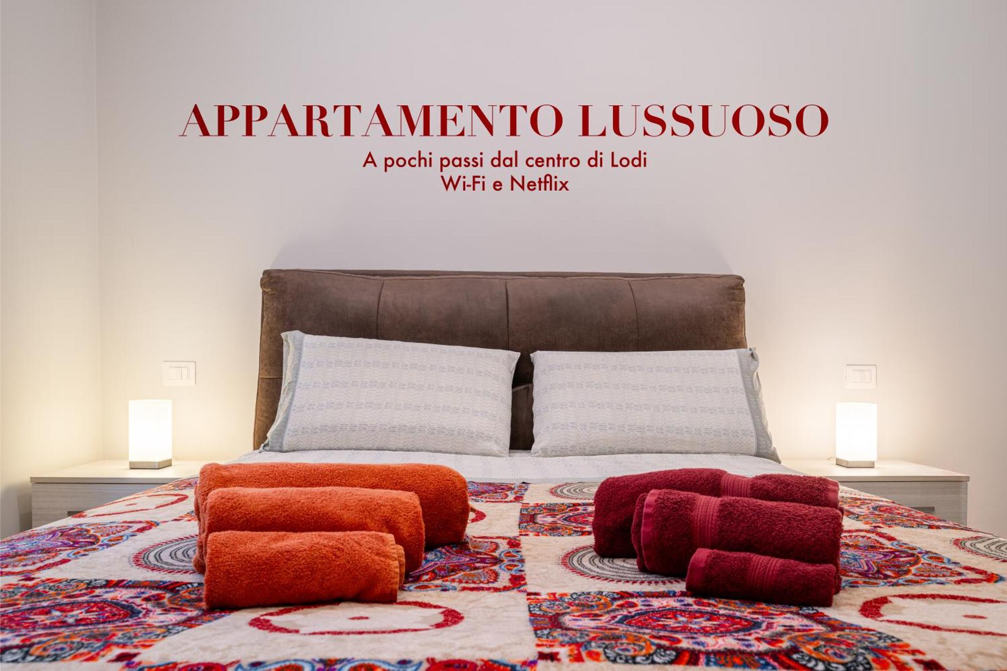 Appartamento Lussuoso Lodi Exterior foto
