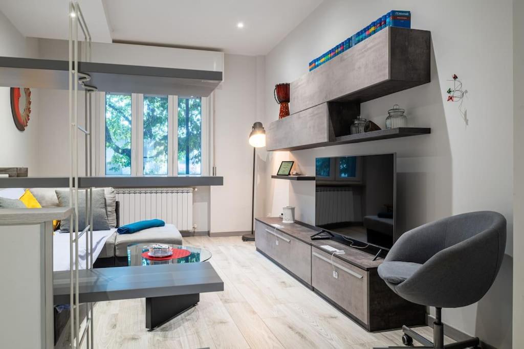 Appartamento Lussuoso Lodi Exterior foto